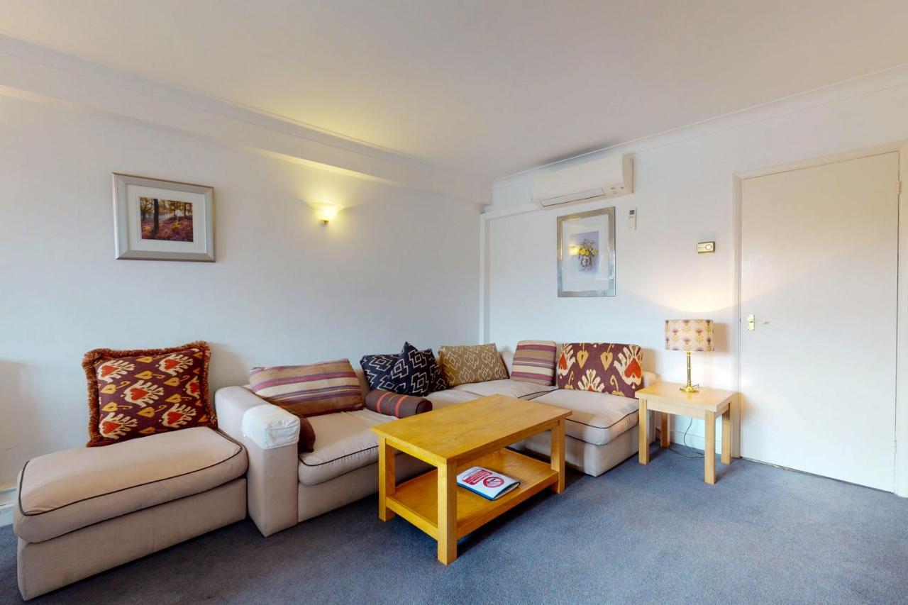 Hertford Court London Luaran gambar