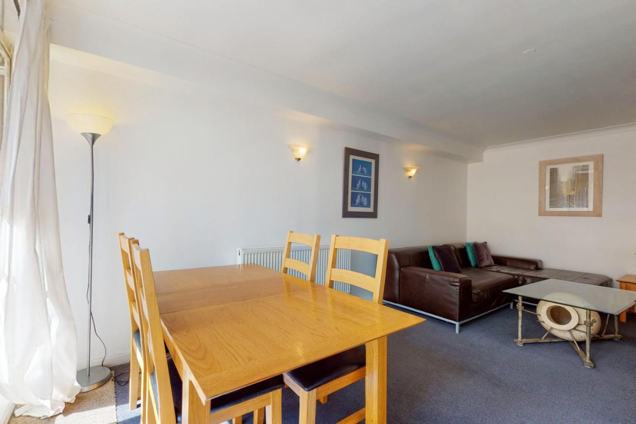 Hertford Court London Luaran gambar