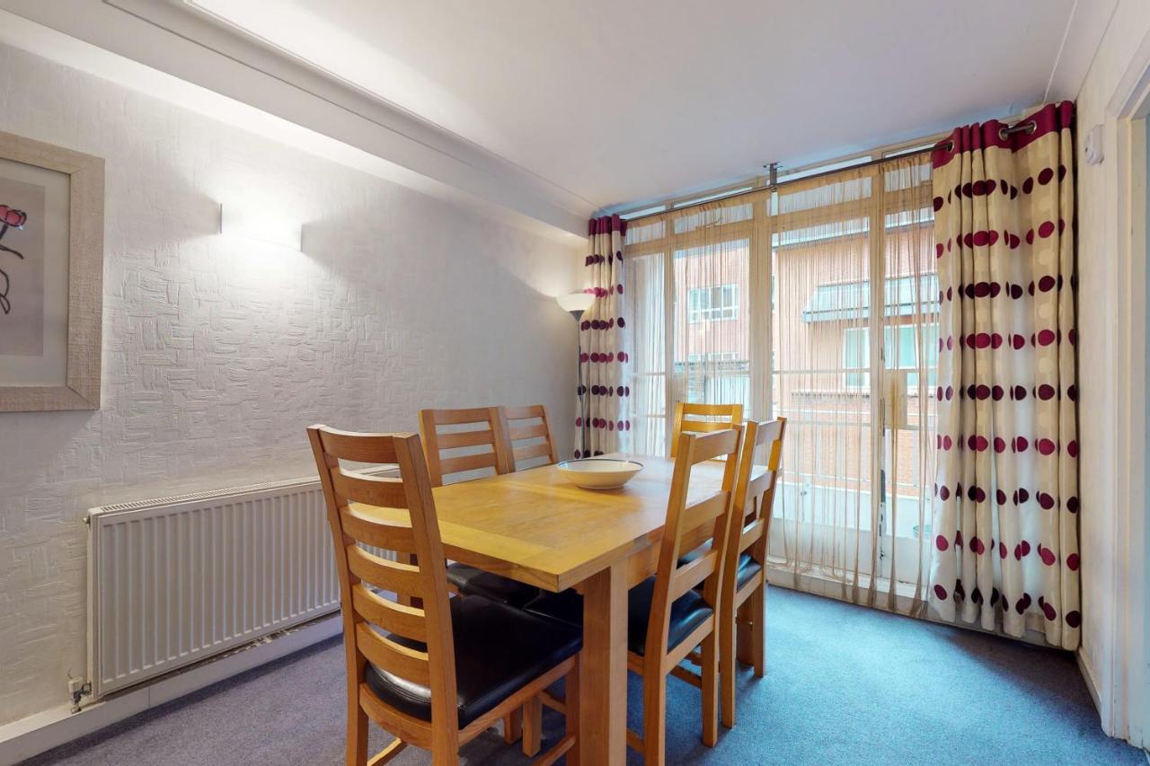 Hertford Court London Luaran gambar