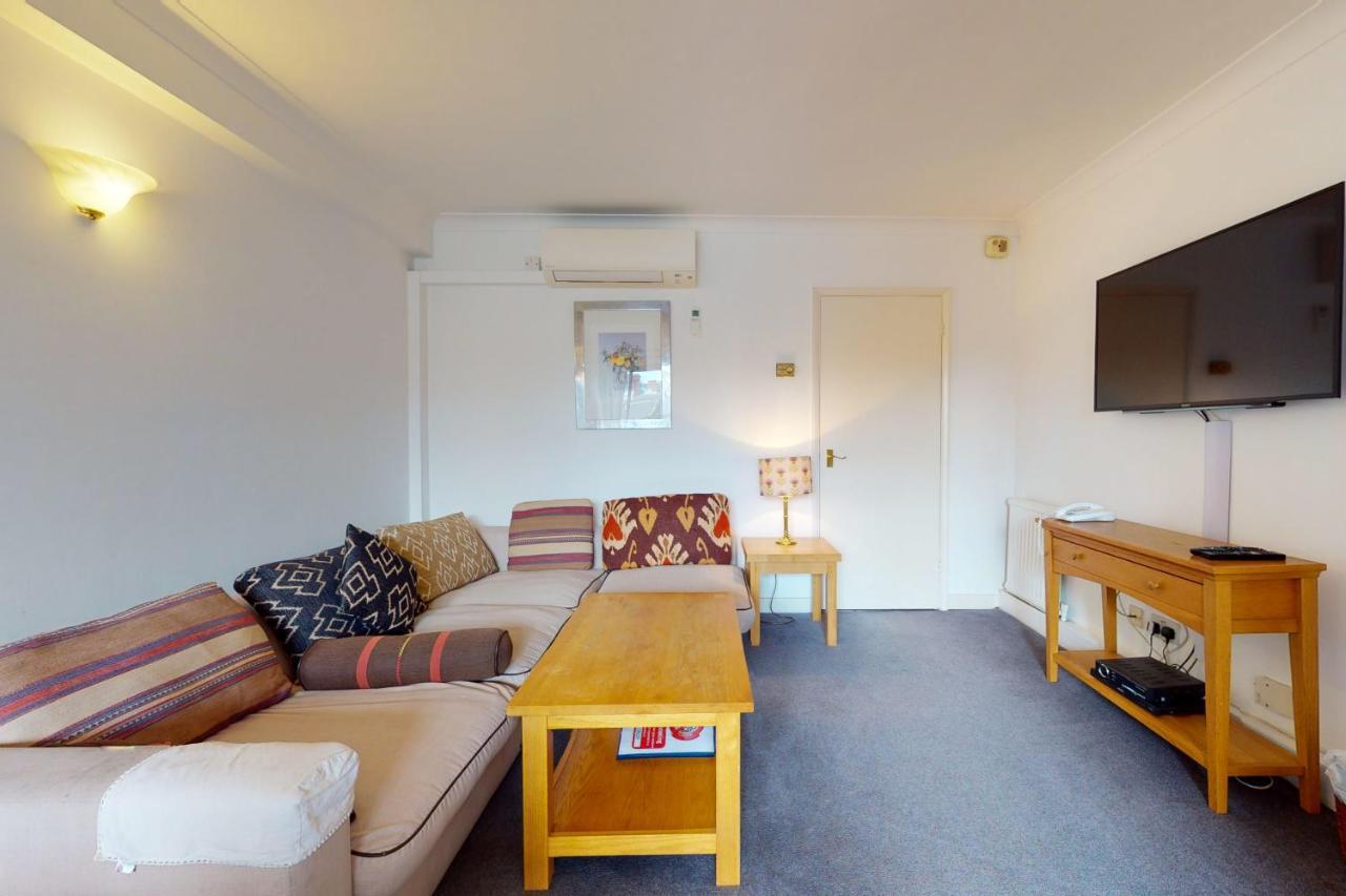 Hertford Court London Luaran gambar