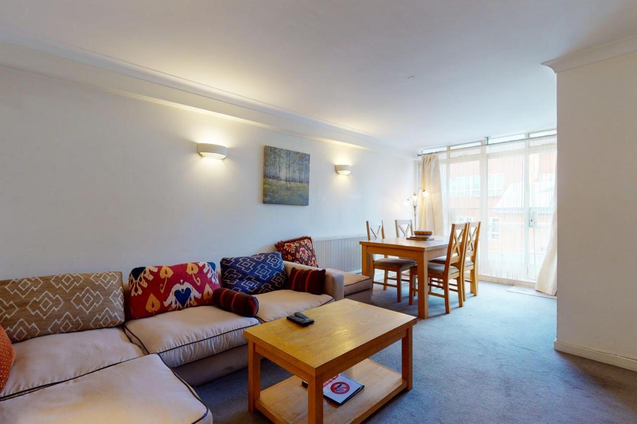Hertford Court London Luaran gambar