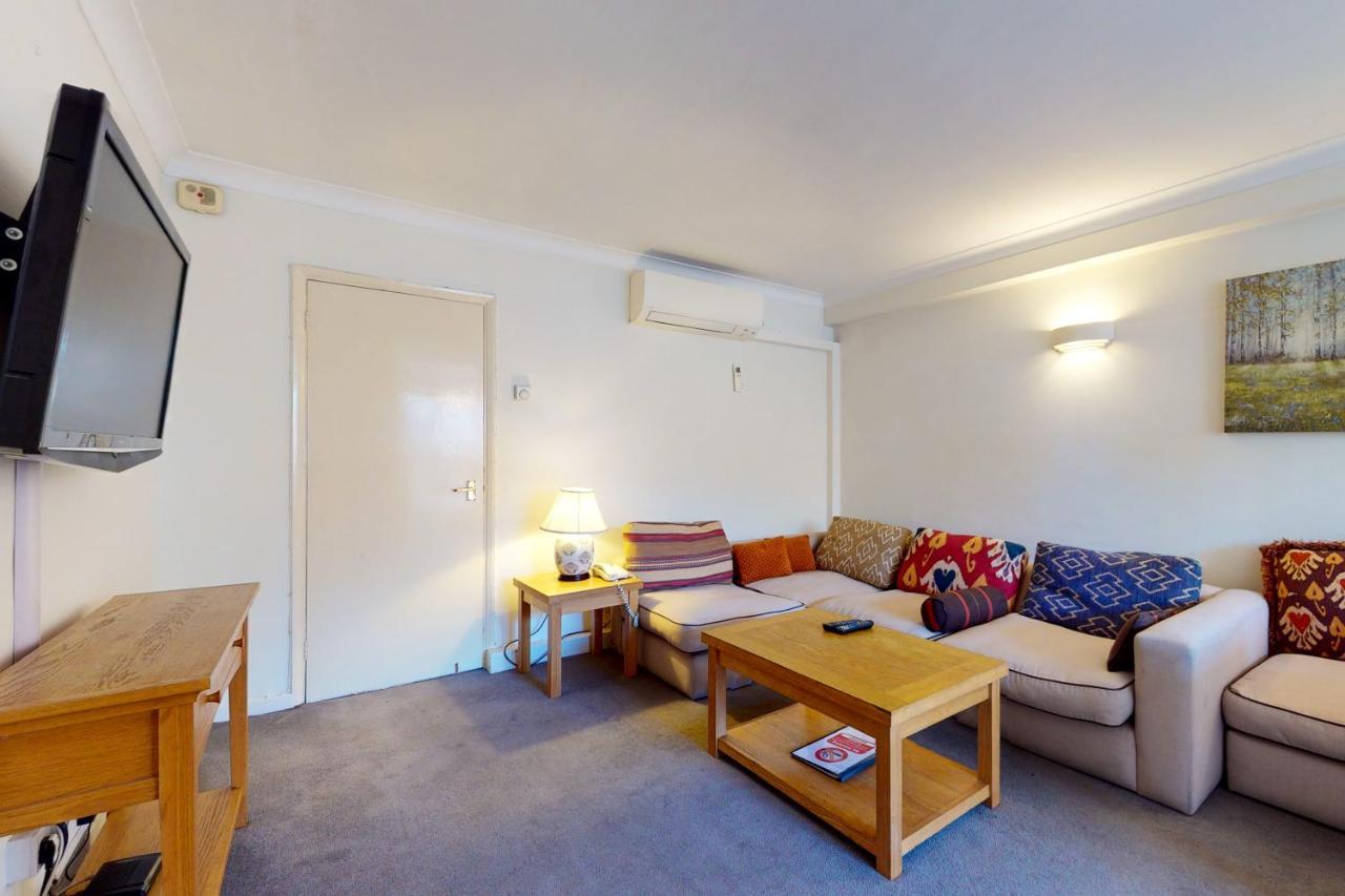 Hertford Court London Luaran gambar